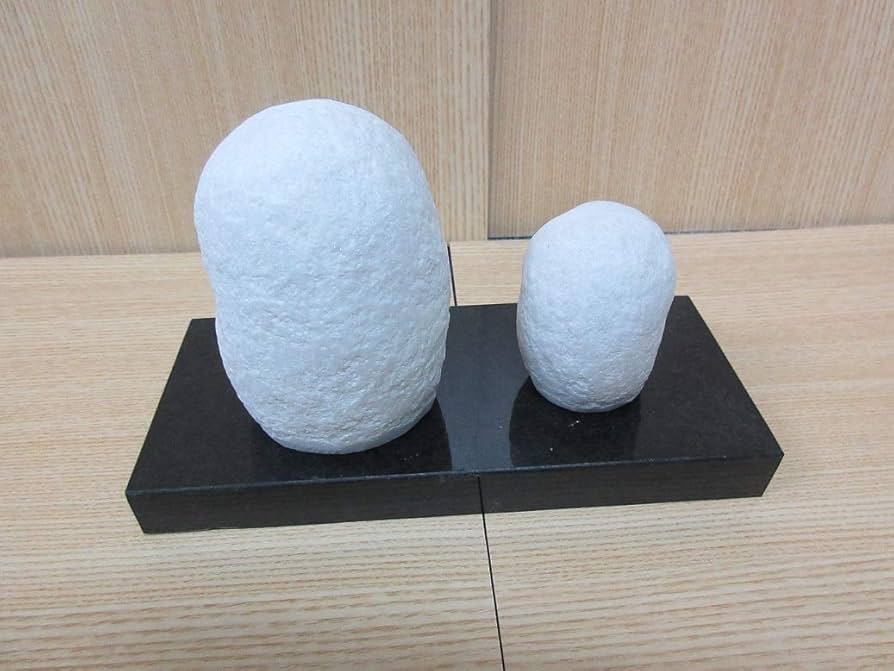 夫婦ふくろう＆大理石のオブジェ Amazon.co.jp: 株式会社メモリアル石材 石のオブジェ（大理石